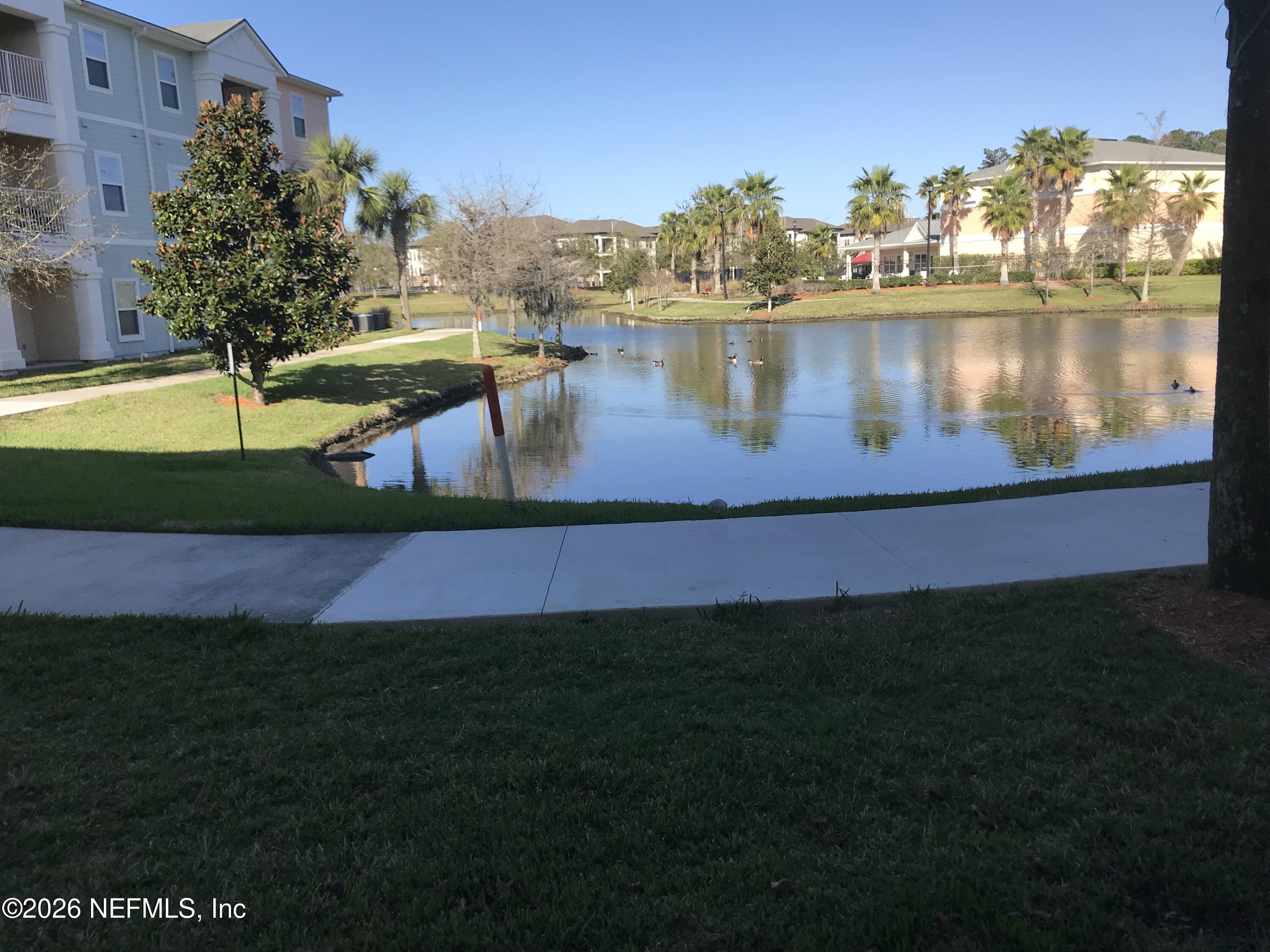 8201 Green Parrot Road, Unit 106 Jacksonville, FL 32256 - Photo 4 of 53 IMG_6776