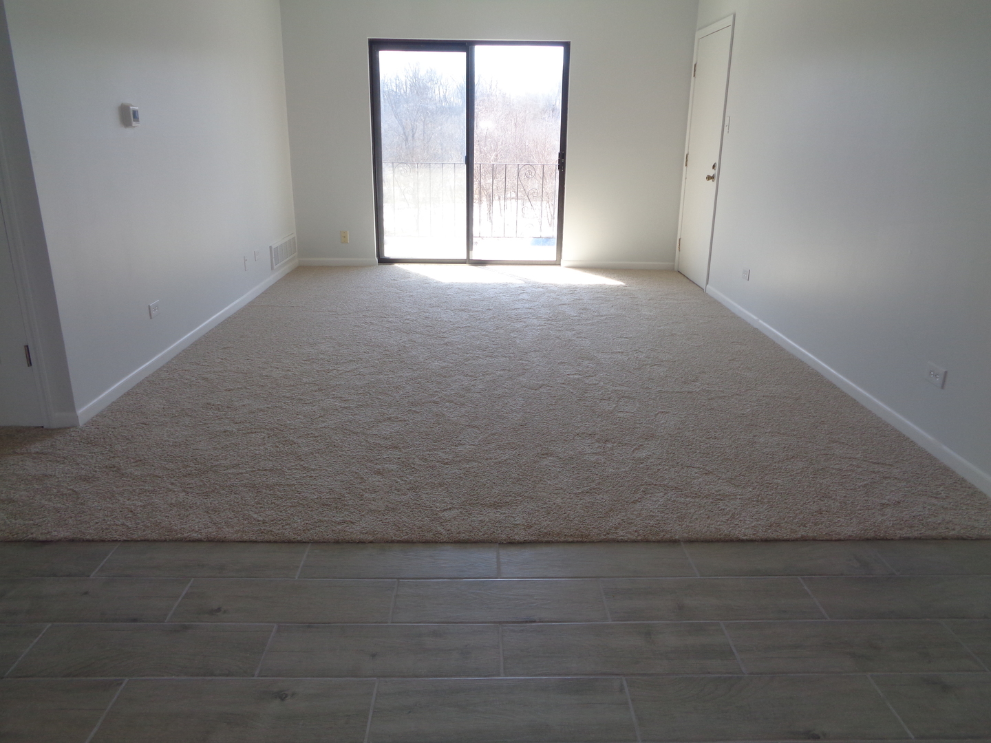 4010 150th Street, Unit 6 Midlothian, IL 60445 - Photo 2 of 13 a view of empty room