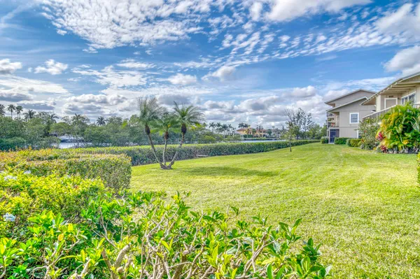 $2,300 | 9170 Southeast Riverfront Terrace, Unit E, Jupiter, FL 33469