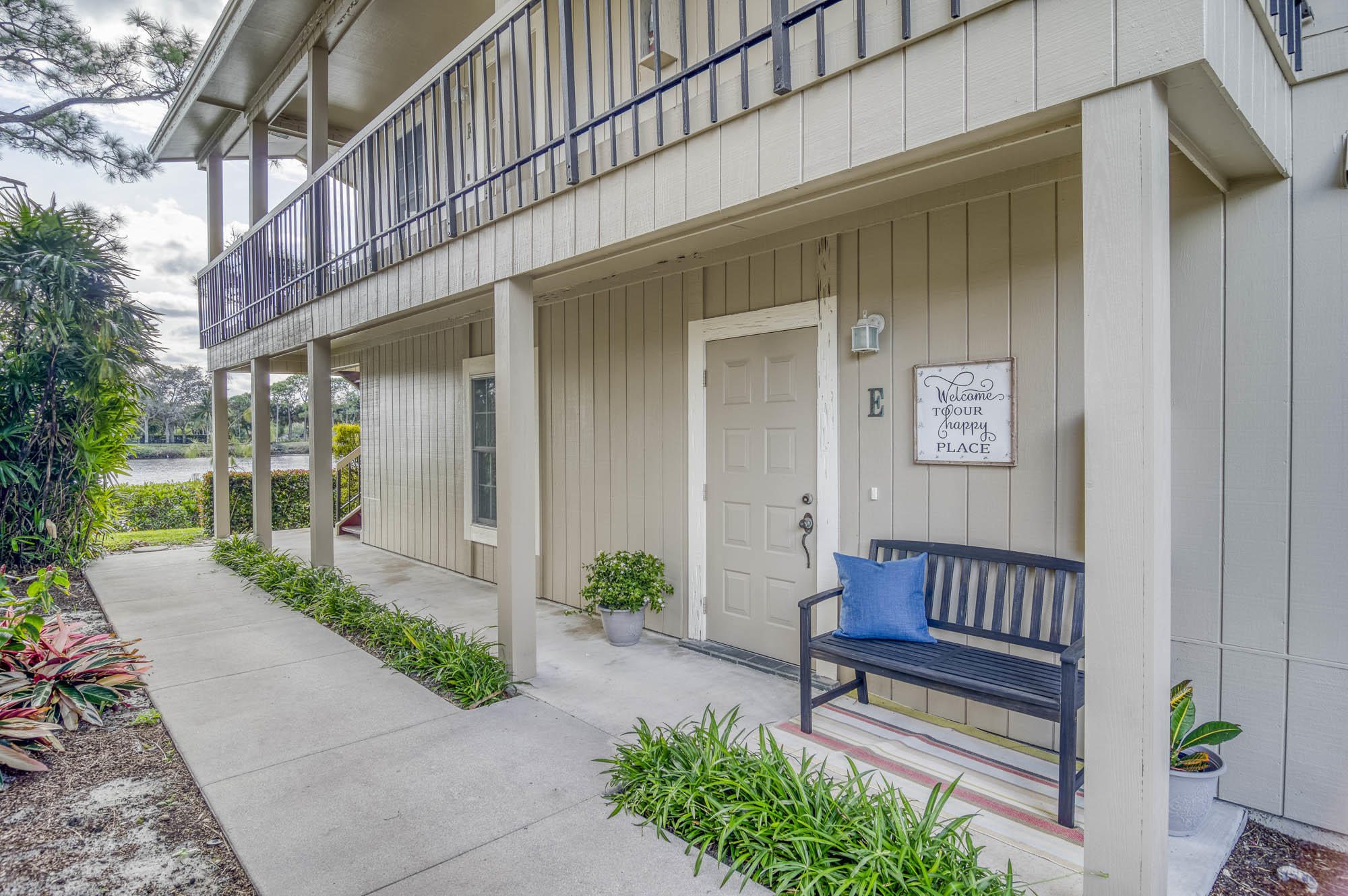 9170 Southeast Riverfront Terrace, Unit E Jupiter, FL 33469 - Photo 2 of 33 02