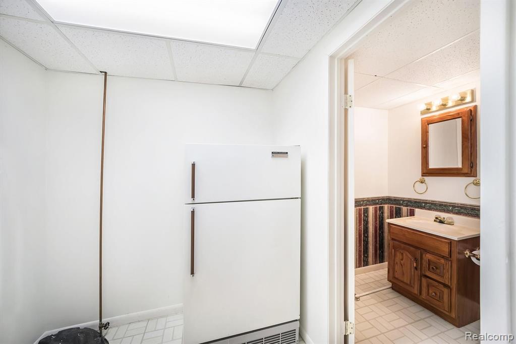 2139 Rochelle Park Drive, Unit 73 Rochester Hills, MI 48309 - Photo 28 of 34