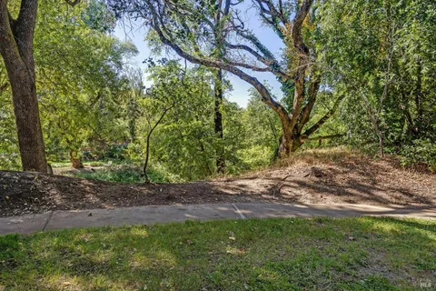 $510,000 | 339 West Thomson Avenue, Sonoma, CA 95476