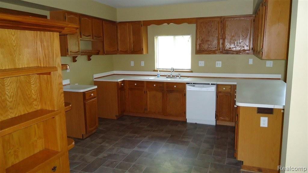 28944 Cotton Road New Baltimore, MI 48047 - Photo 5 of 8 DSC01891.JPG