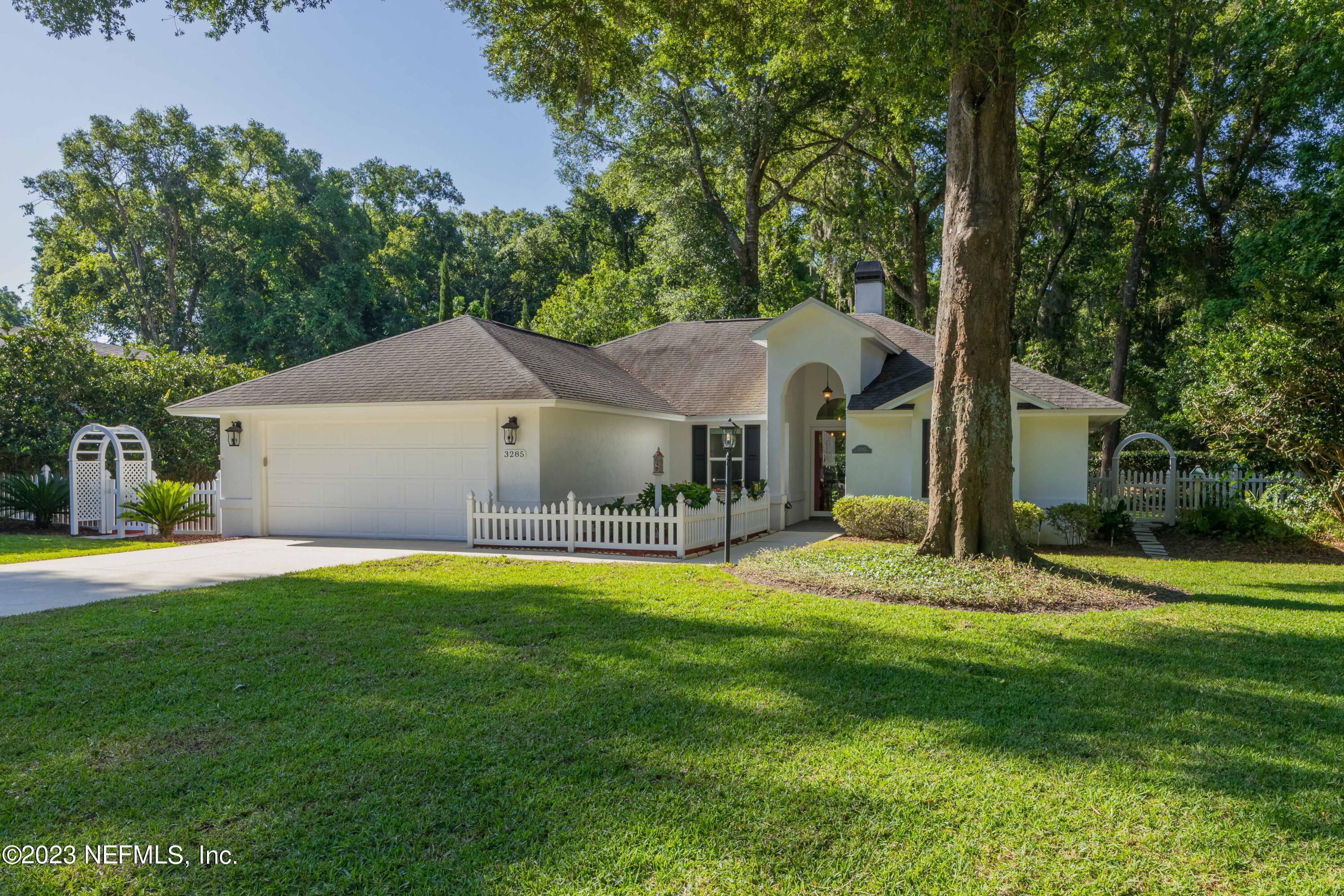 Charming Home in Willow Walk