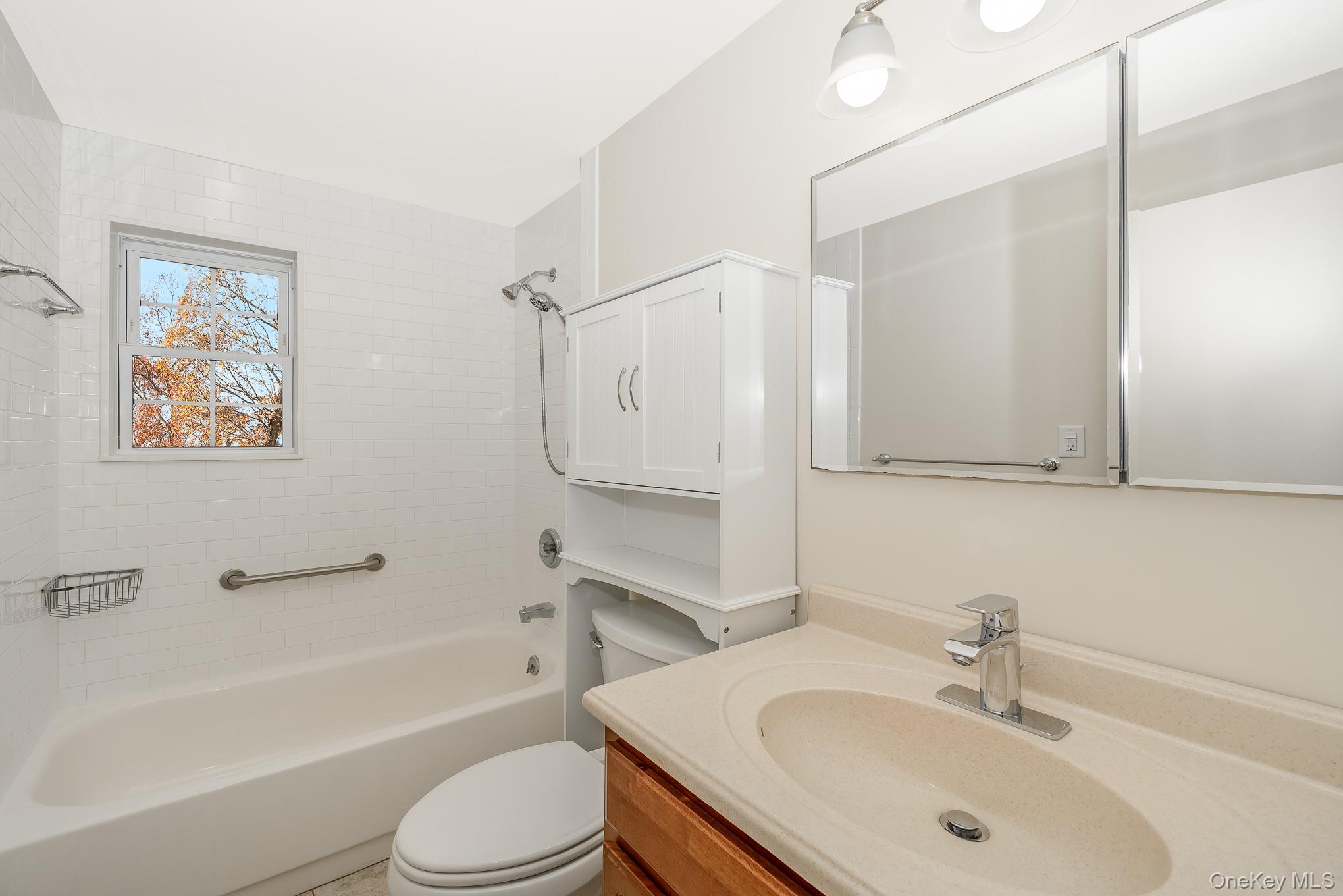 1233 Melville Road, Unit 60 Jericho, NY 11753 - Photo 14 of 21