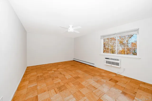 $369,000 | 1233 Melville Road, Unit 60, Jericho, NY 11753