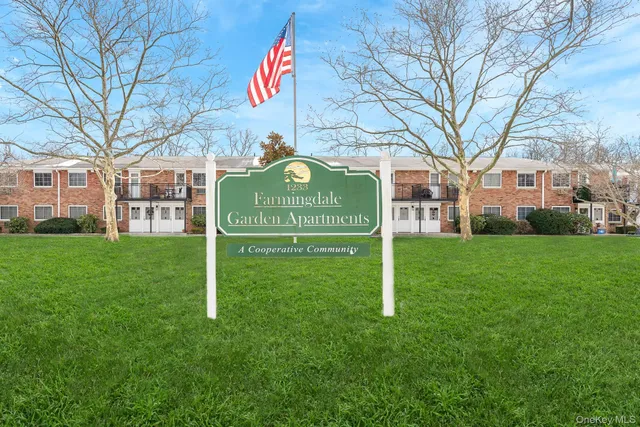 $369,000 | 1233 Melville Road, Unit 60, Jericho, NY 11753