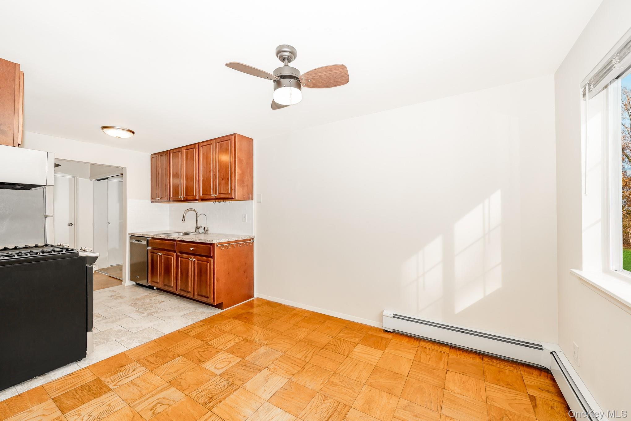 1233 Melville Road, Unit 60 Jericho, NY 11753 - Photo 10 of 21