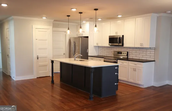 $2,150 | 68 Hayes Street, Toccoa, GA 30577