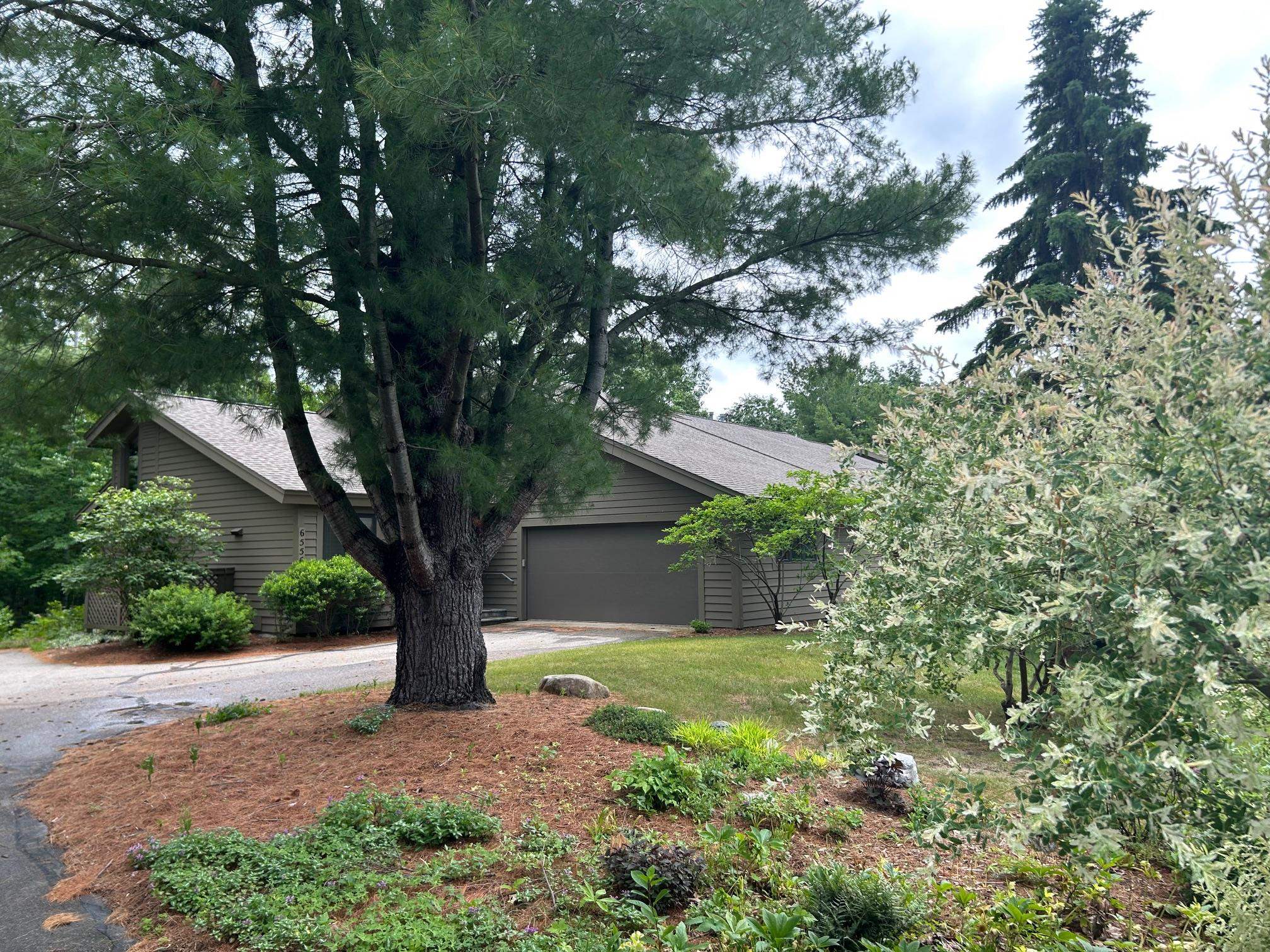 6556 Mission Ridge Traverse City, MI 49686 - Photo 5 of 50 1935905-788924d5-51b9-4b14-b35b-8b4d53bd8537.JPG
