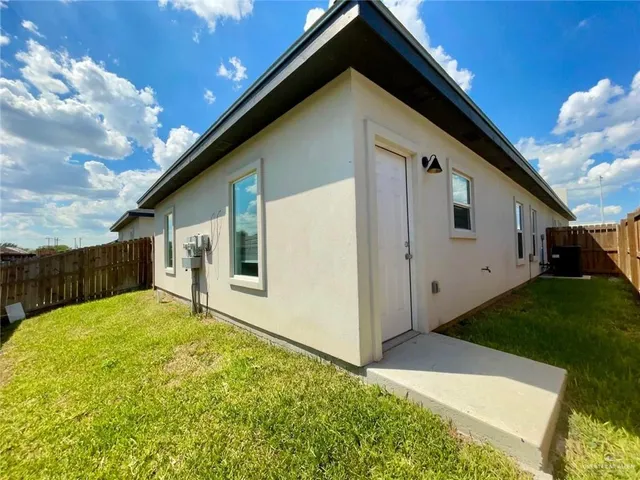 $1,150 | 1006 Sugar Garden Drive, Unit 1, Pharr, TX 78577