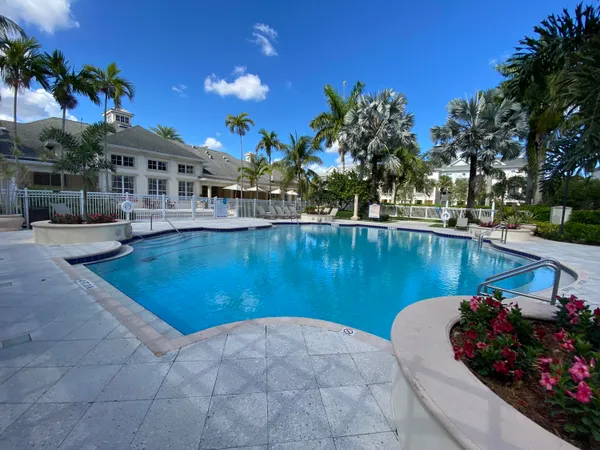 $325,000 | 225 Murcia Drive, Unit 109, Jupiter, FL 33458