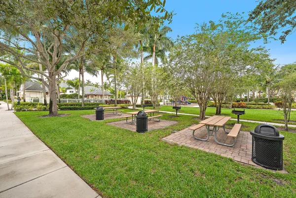 $325,000 | 225 Murcia Drive, Unit 109, Jupiter, FL 33458