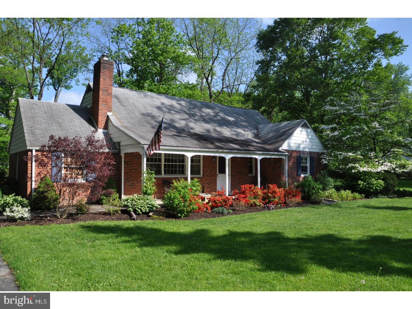 817 Roberts Road Ambler, PA 19002 - Photo 2 of 21 Gallery Image 2
