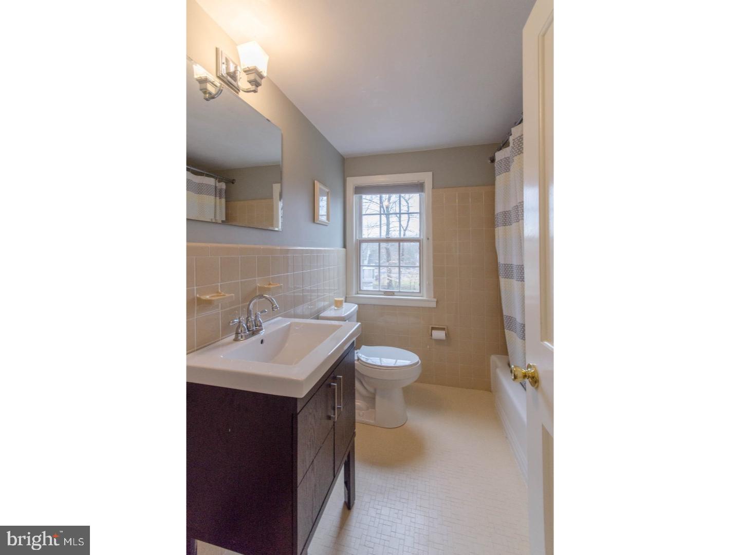 817 Roberts Road Ambler, PA 19002 - Photo 12 of 21 Gallery Image 12