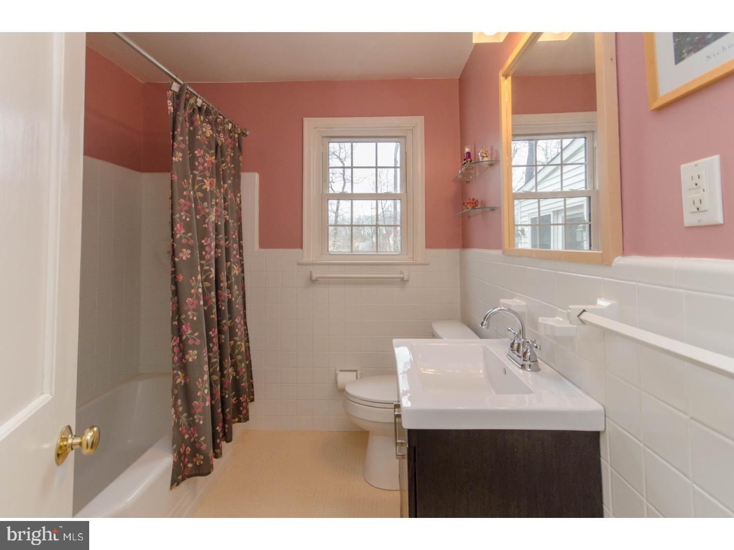 817 Roberts Road Ambler, PA 19002 - Photo 14 of 21 Gallery Image 14