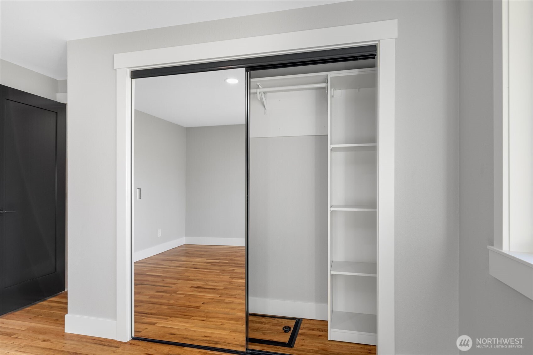 655 Union Avenue Northeast Renton, WA 98059 - Photo 12 of 28