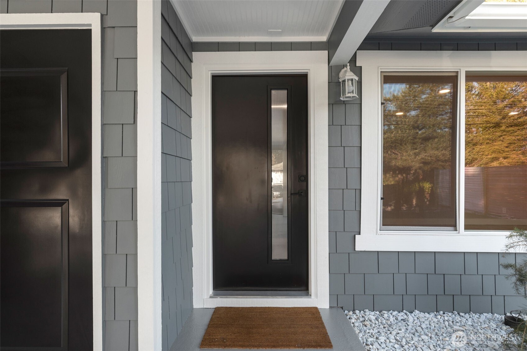 655 Union Avenue Northeast Renton, WA 98059 - Photo 2 of 28