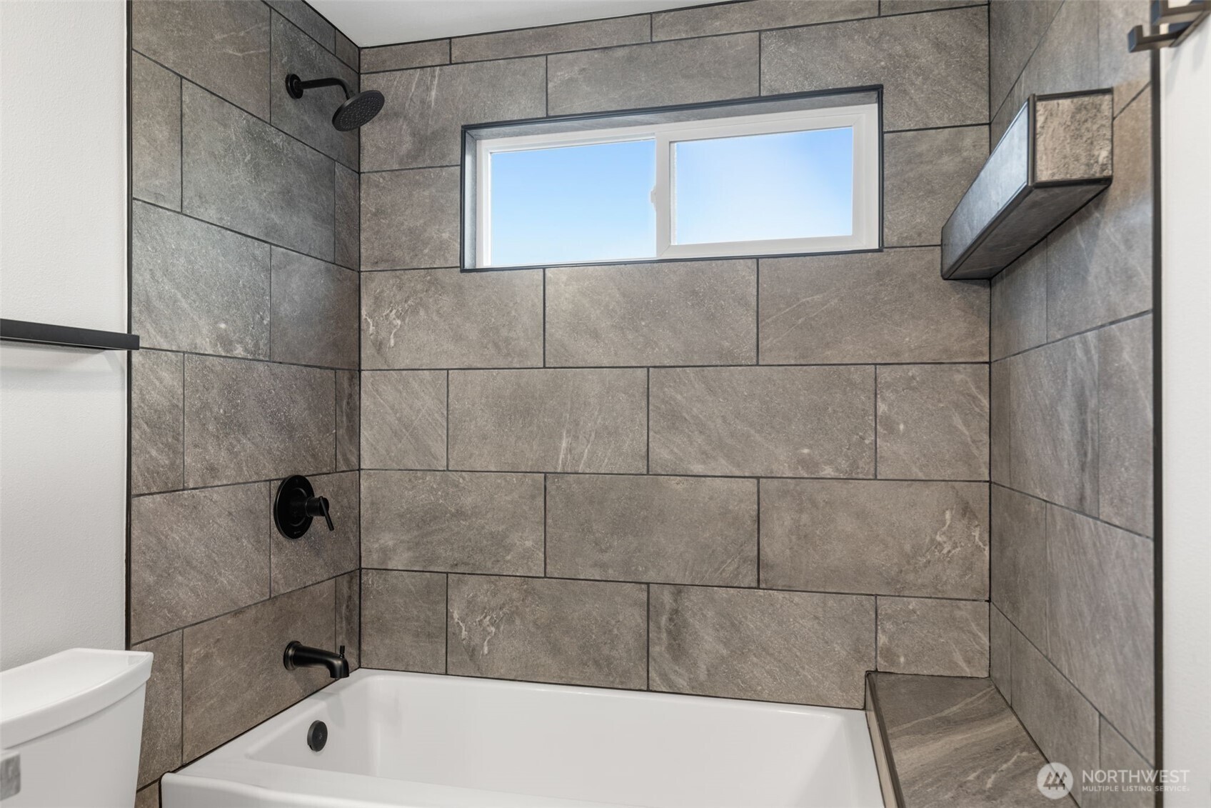 655 Union Avenue Northeast Renton, WA 98059 - Photo 21 of 28