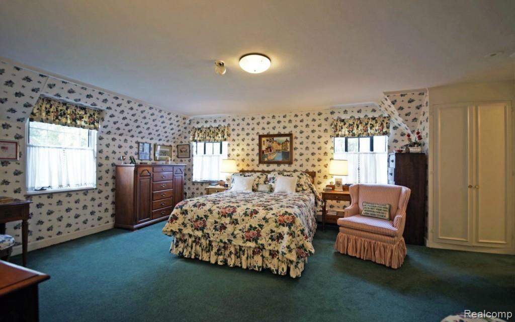 126 Moran Road Grosse Pointe, MI 48236 - Photo 19 of 29 18-photo-web-1680x1050-212334.jpg