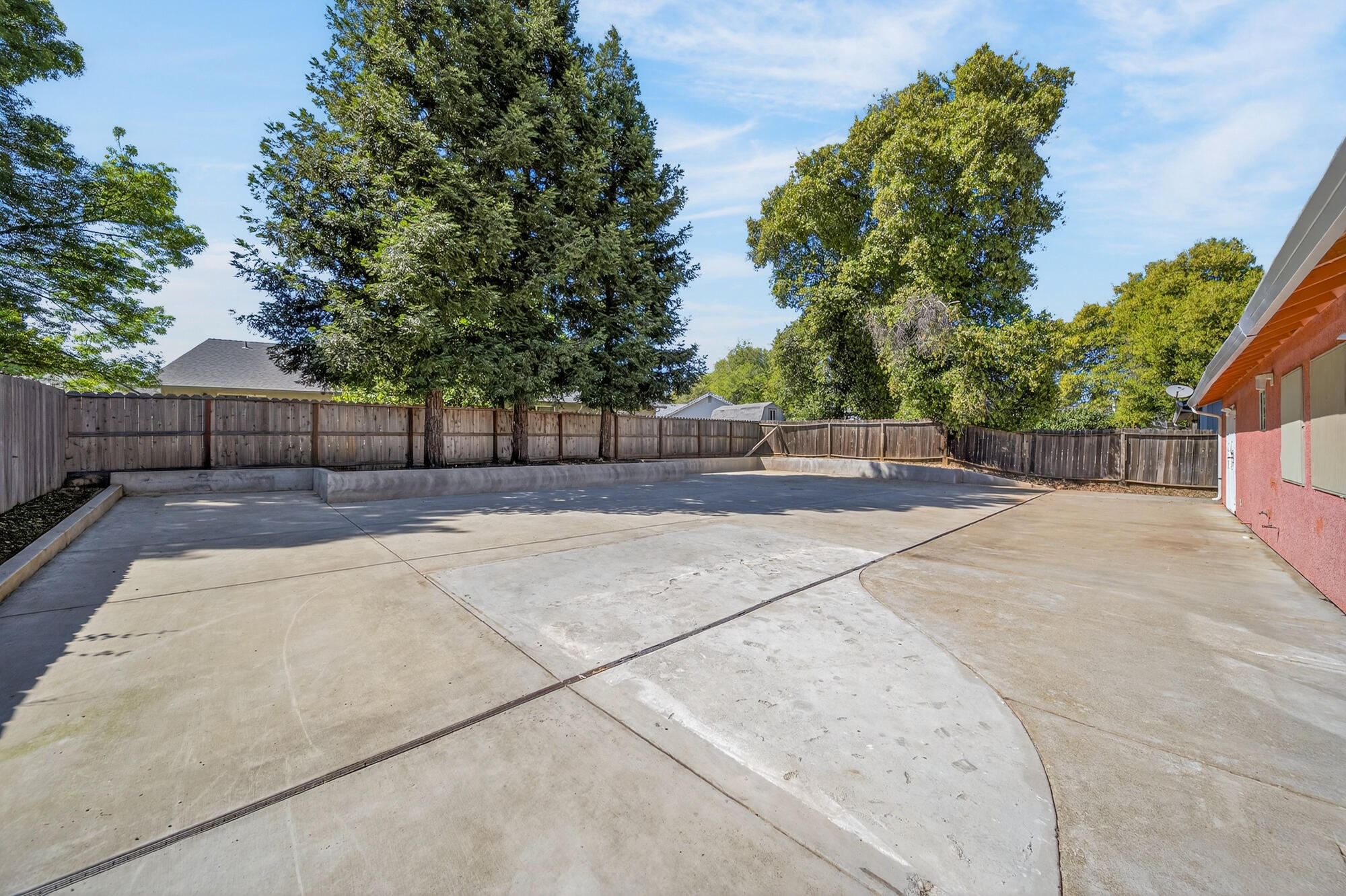 3360 Lawrence Road Redding, CA 96002 - Photo 7 of 43 3360_Lawrence_Rd-37