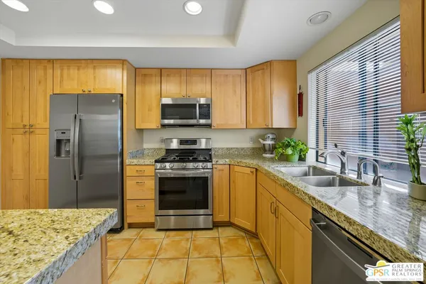$524,000 | 4881 South Winners Circle, Unit E, Palm Springs, CA 92264
