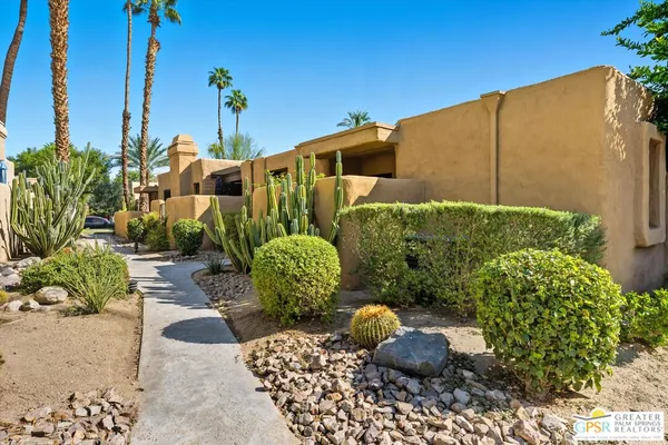 $524,000 | 4881 South Winners Circle, Unit E, Palm Springs, CA 92264