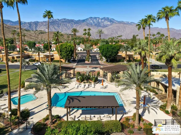 $524,000 | 4881 South Winners Circle, Unit E, Palm Springs, CA 92264