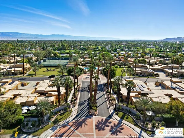 $524,000 | 4881 South Winners Circle, Unit E, Palm Springs, CA 92264