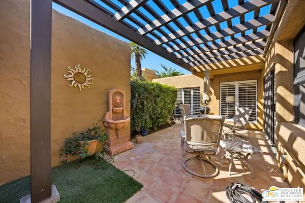 $524,000 | 4881 South Winners Circle, Unit E, Palm Springs, CA 92264