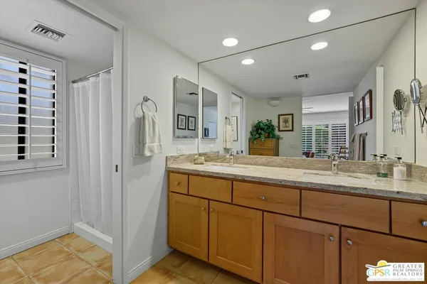 $524,000 | 4881 South Winners Circle, Unit E, Palm Springs, CA 92264