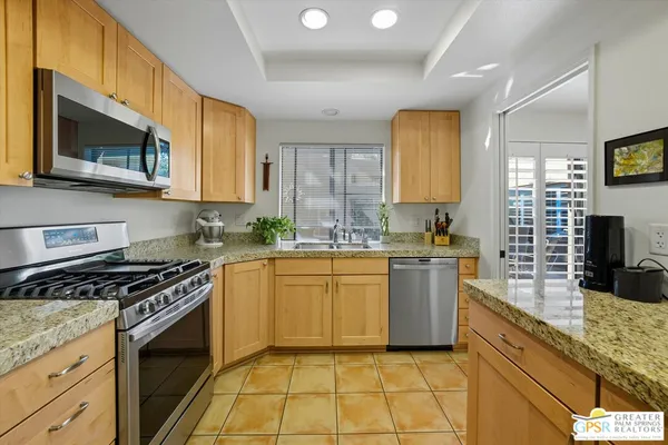$524,000 | 4881 South Winners Circle, Unit E, Palm Springs, CA 92264