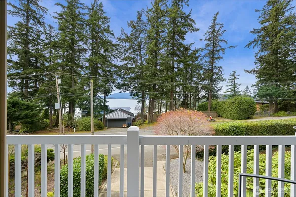 $899,900 | 1348 Chuckanut Mountain Drive, Bellingham, WA 98229