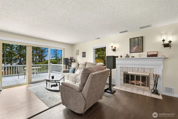 $899,900 | 1348 Chuckanut Mountain Drive, Bellingham, WA 98229