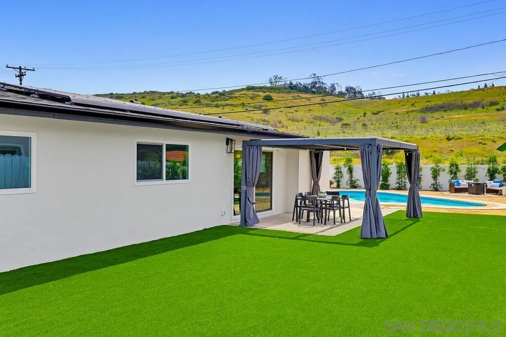 12804 Carriage Road Poway, CA 92064 - Photo 22 of 46