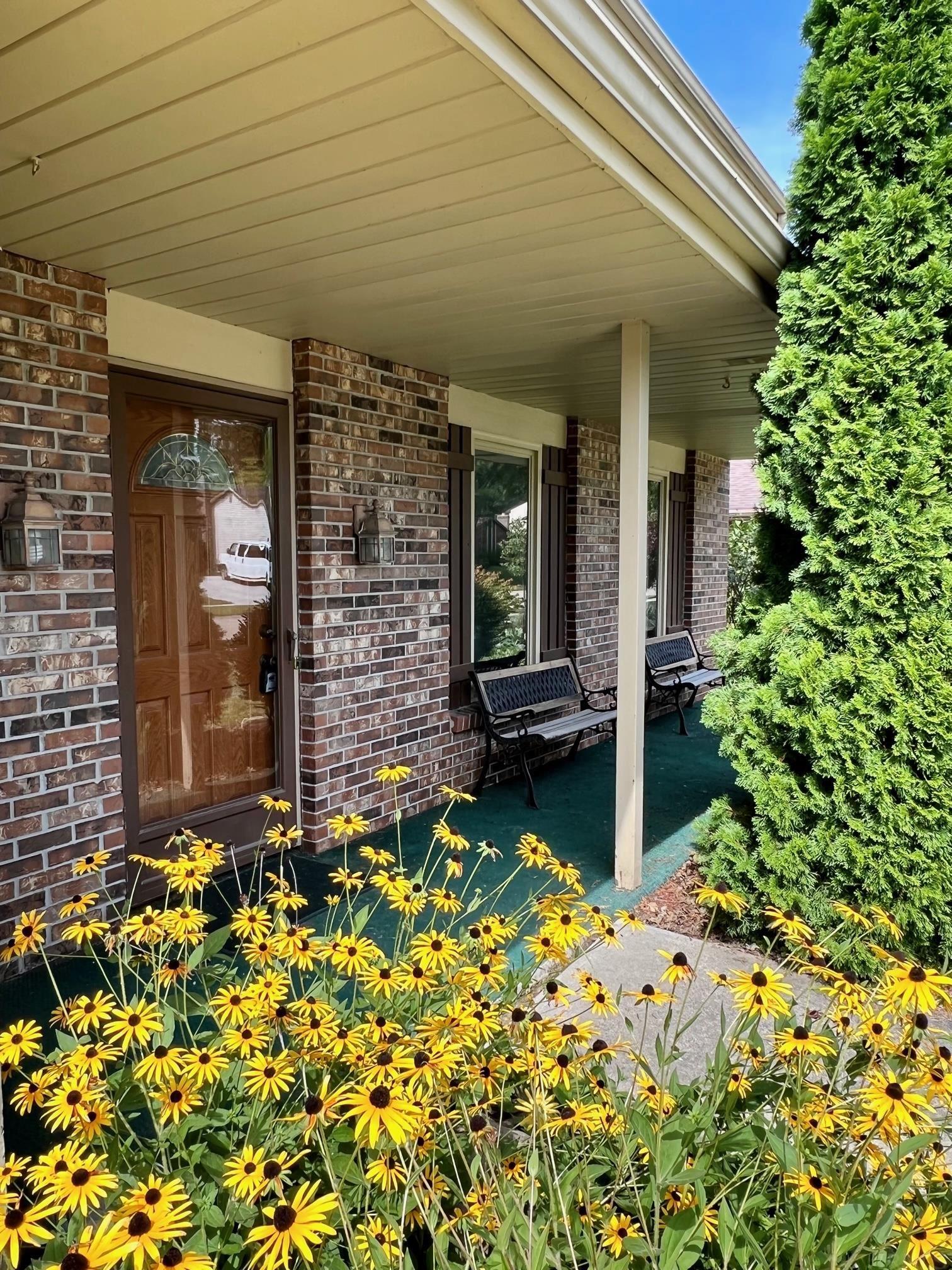 1627 Lofton Way Fort Wayne, IN 46815 - Photo 5 of 29