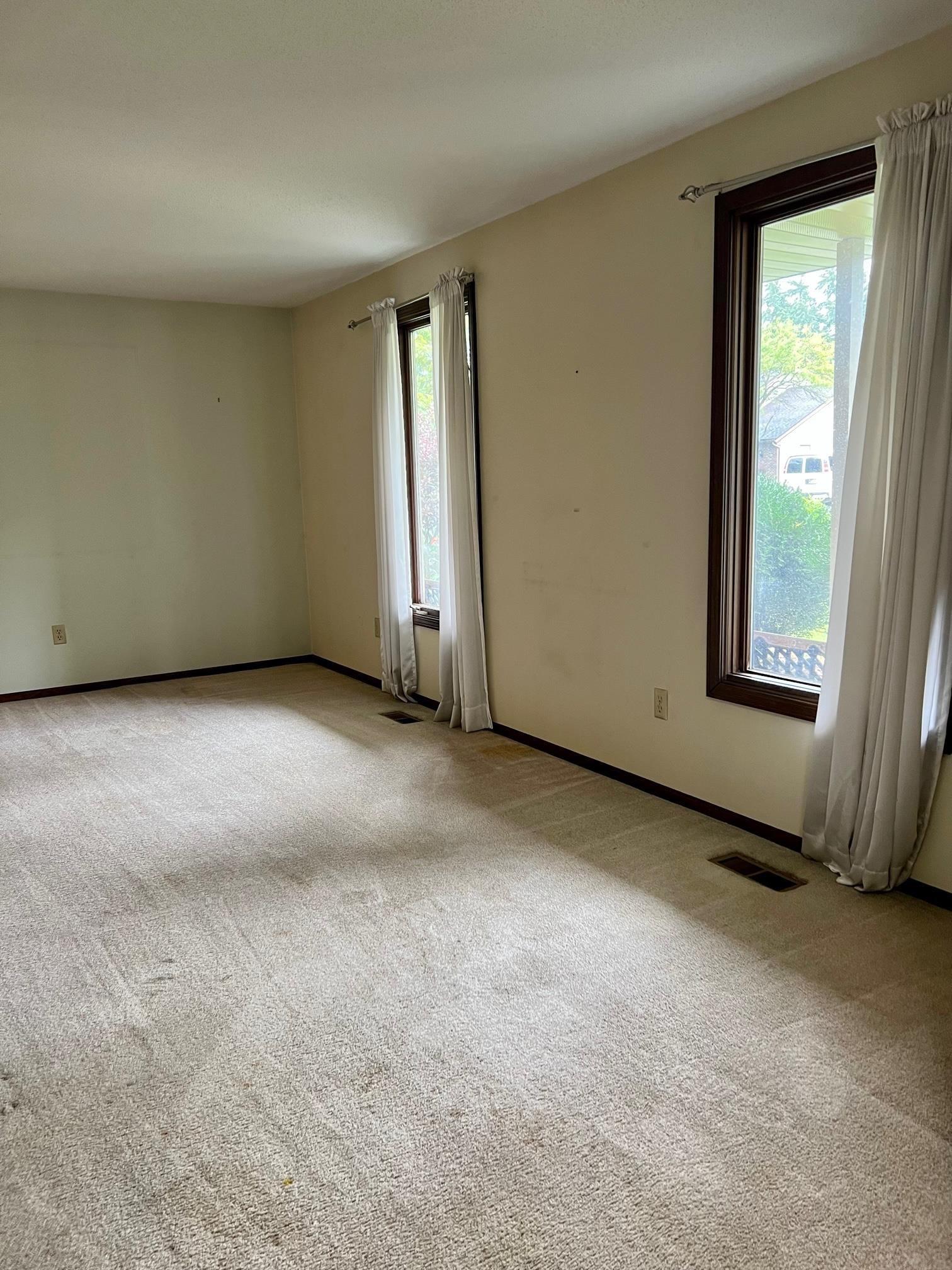 1627 Lofton Way Fort Wayne, IN 46815 - Photo 8 of 29