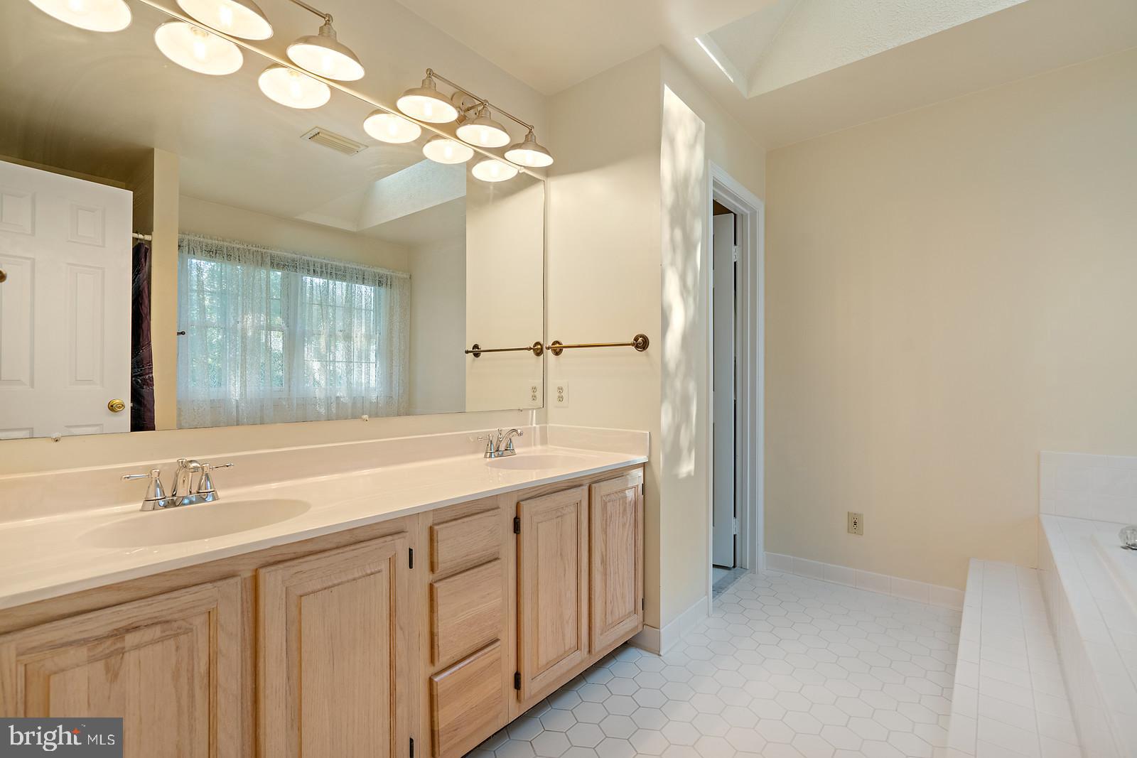 8518 Silverdale Road Lorton, VA 22079 - Photo 16 of 45 Master Bath