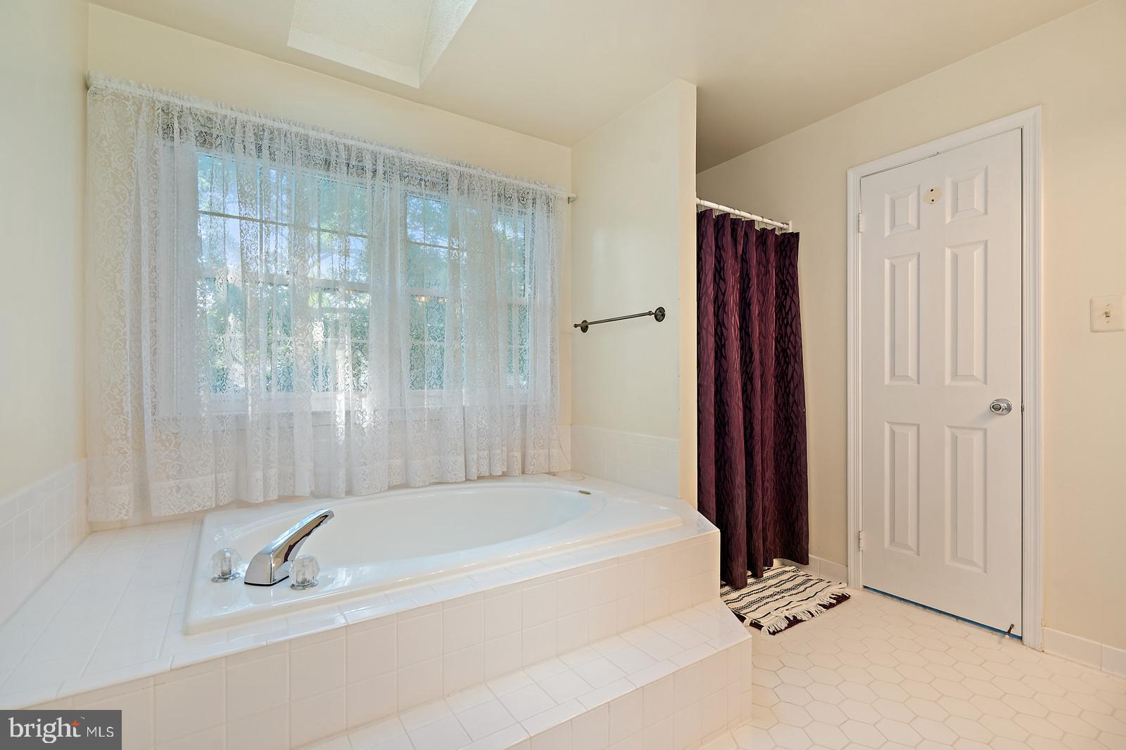8518 Silverdale Road Lorton, VA 22079 - Photo 21 of 45 Bath
