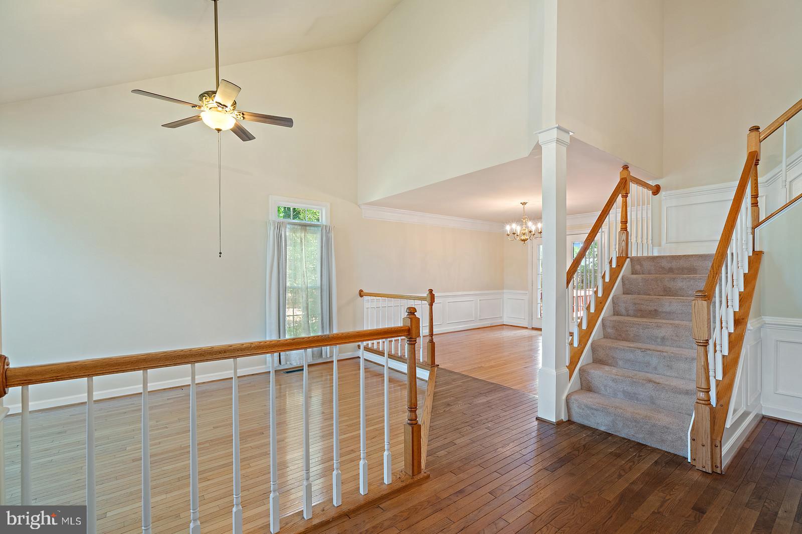 8518 Silverdale Road Lorton, VA 22079 - Photo 28 of 45 Foyer