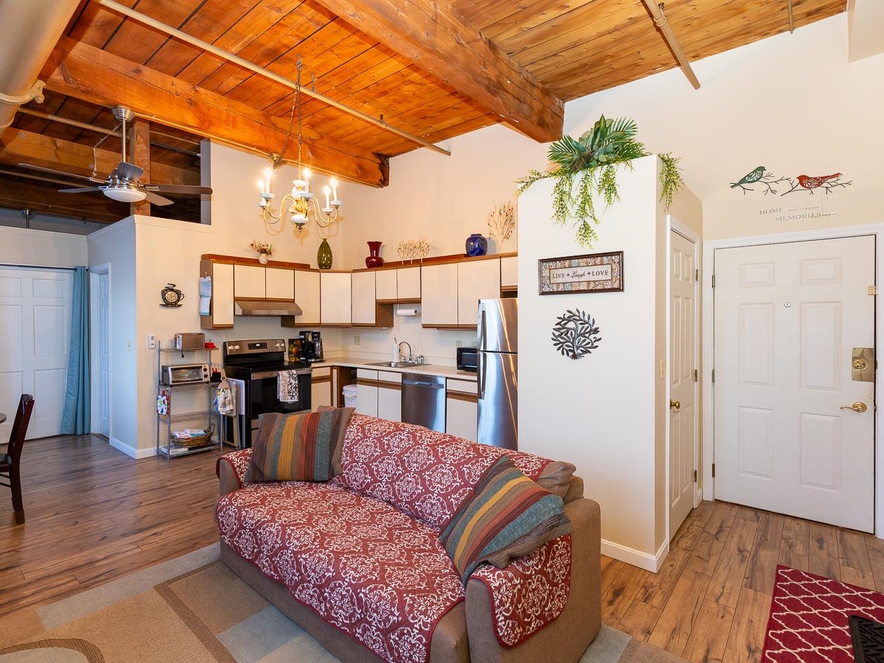 156 Front Street, Unit 107 Exeter, NH 03833 - Photo 7 of 20