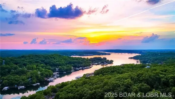 $294,999 | 4194 Holiday Shores, Unit 18, Osage Beach, MO 65065