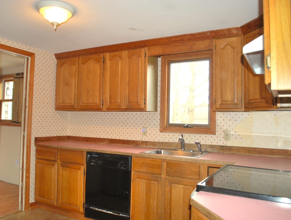 893 Sandwich Road Falmouth, MA 02536 - Photo 12 of 28 Gallery Image 12