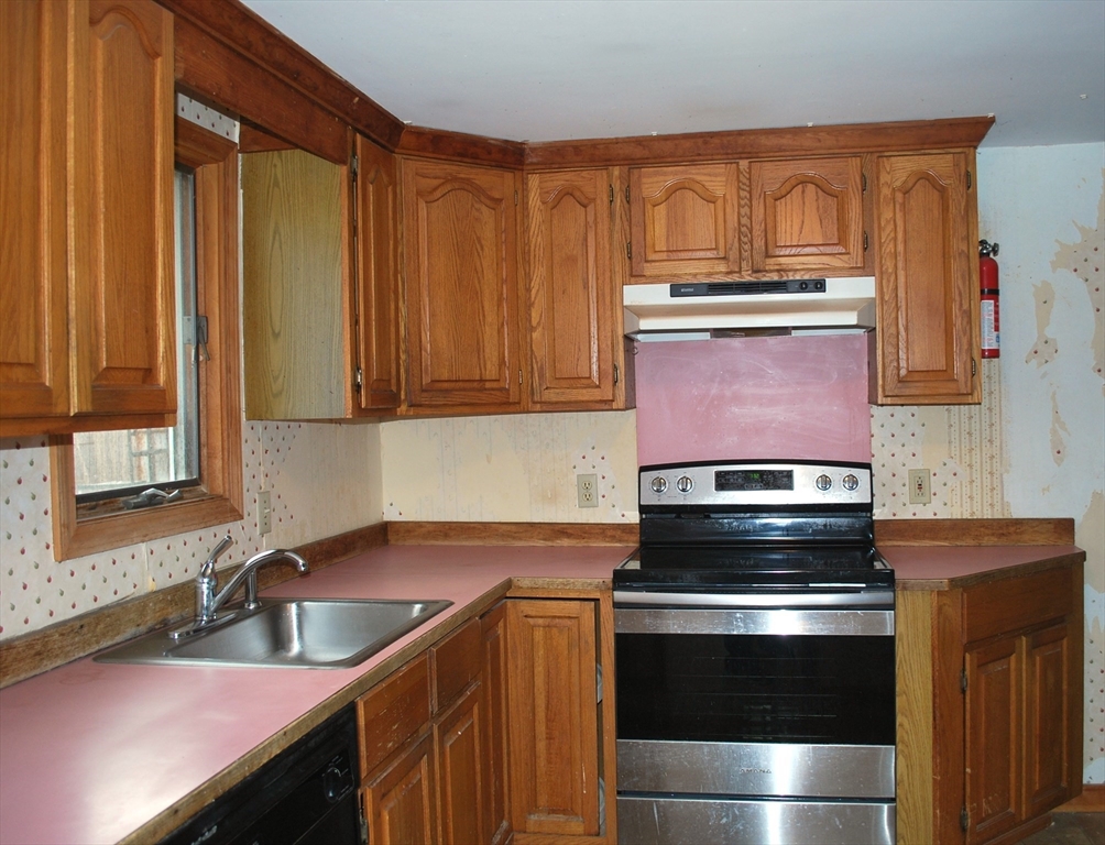 893 Sandwich Road Falmouth, MA 02536 - Photo 3 of 28 Gallery Image 3