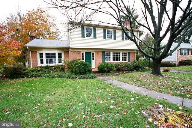 218 Rickswood Road Lutherville-Timonium, MD 21093 - Photo 1 of 27 Exterior (Front)