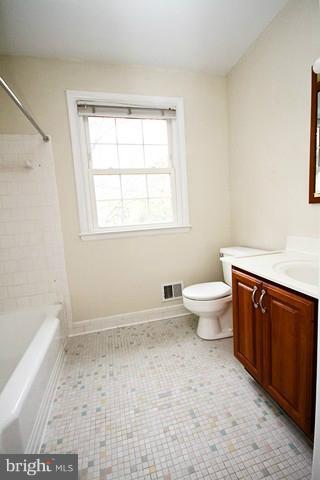 218 Rickswood Road Lutherville-Timonium, MD 21093 - Photo 16 of 27 Bath