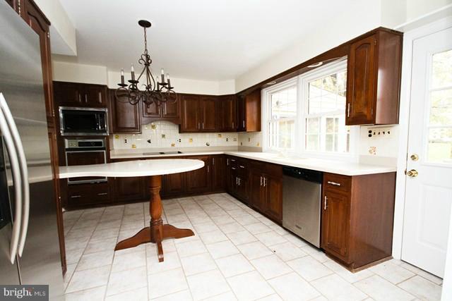218 Rickswood Road Lutherville-Timonium, MD 21093 - Photo 5 of 27 Kitchen