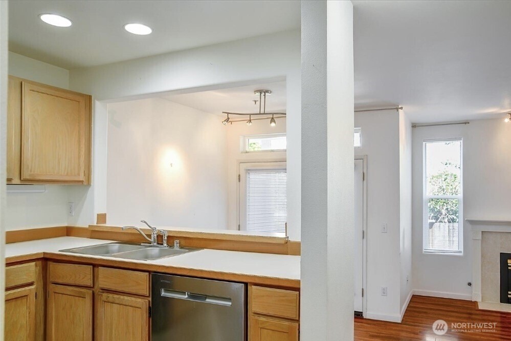 8515 244th Street Southwest, Unit A2 Edmonds, WA 98026 - Photo 14 of 22 a bathroom with a sink and a mirror