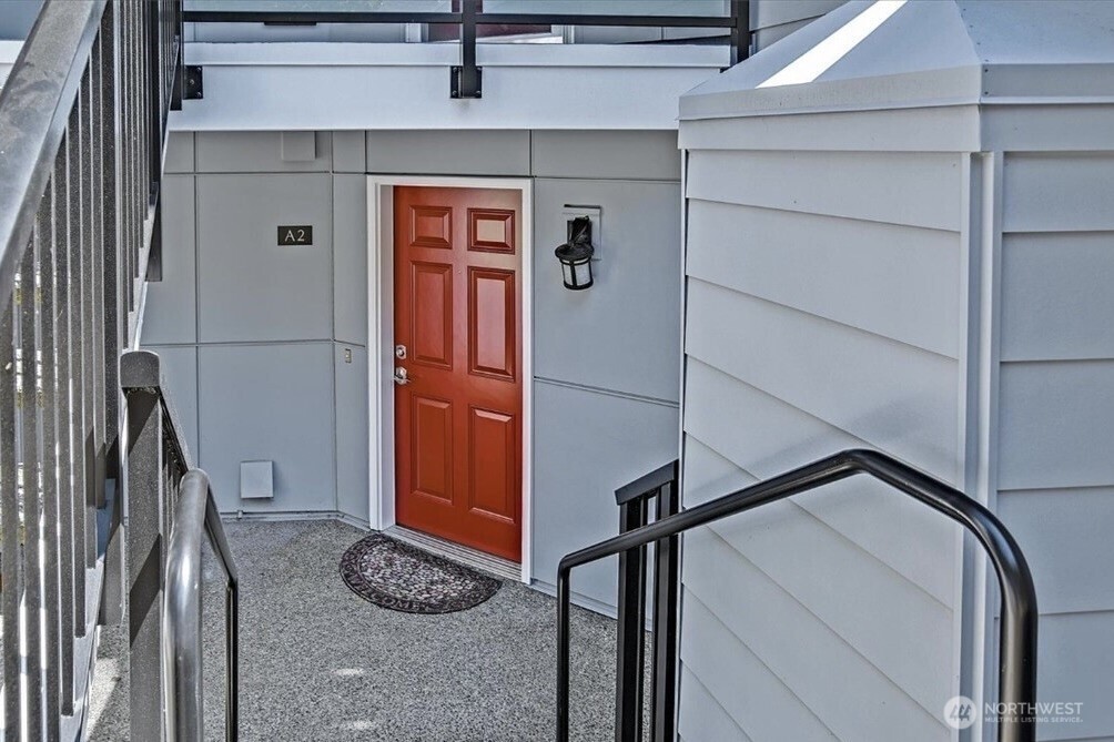 8515 244th Street Southwest, Unit A2 Edmonds, WA 98026 - Photo 22 of 22 a view of entryway