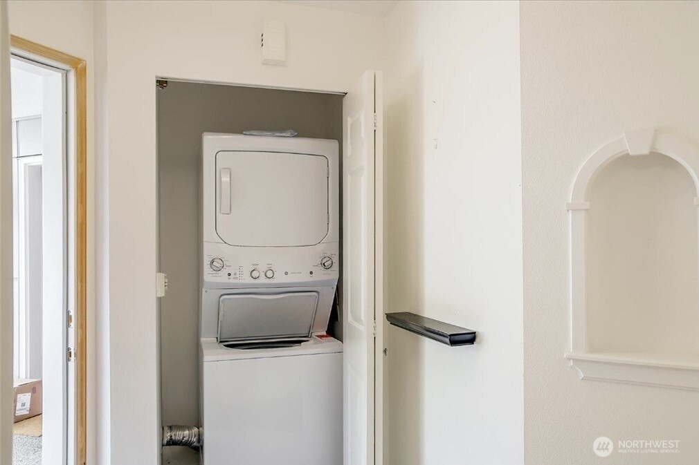 8515 244th Street Southwest, Unit A2 Edmonds, WA 98026 - Photo 4 of 22